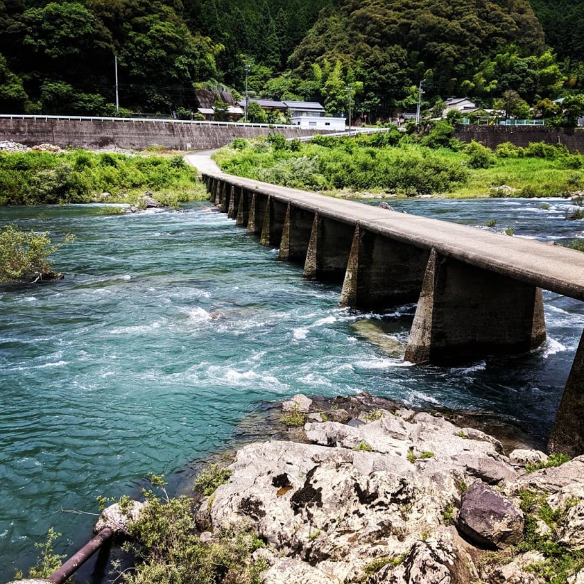 この町全体が1つの宿|四万十町ゲストハウス「Ekimaehouse SAMARU」