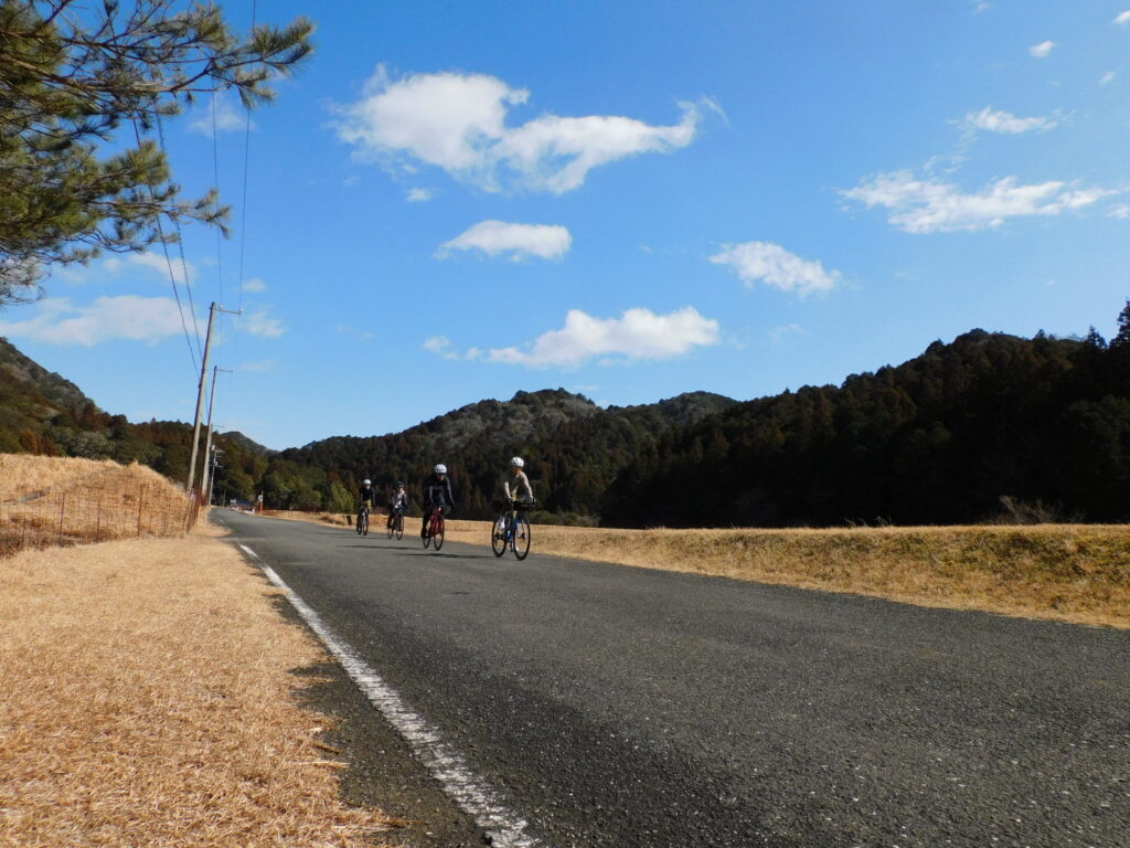 この町全体が1つの宿|四万十町ゲストハウス「Ekimaehouse SAMARU」