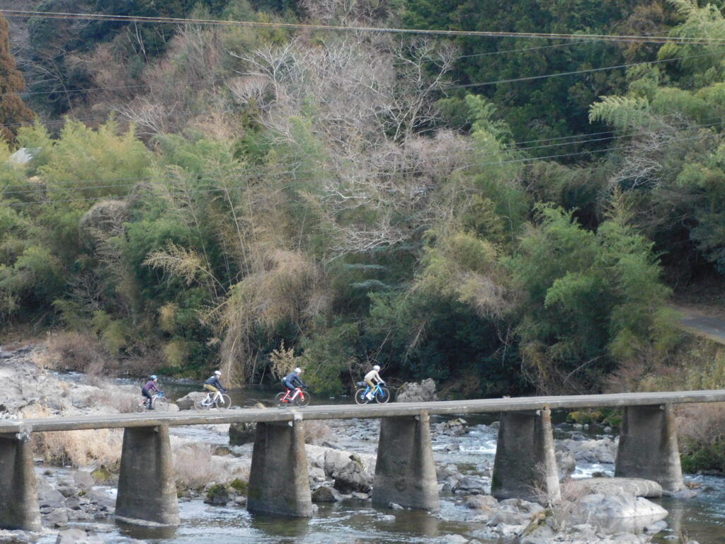 この町全体が１つの宿｜四万十町ゲストハウス「Ekimaehouse SAMARU」